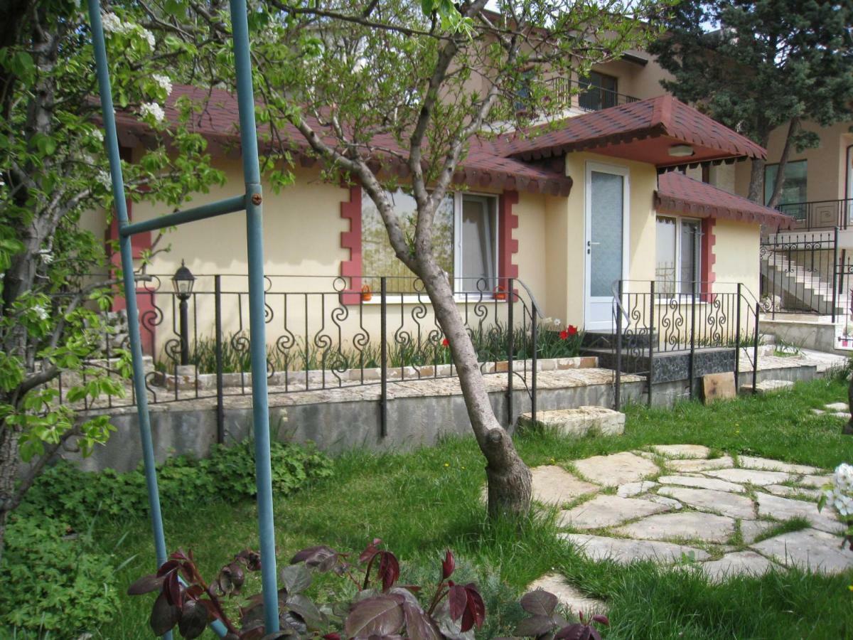 Villa Summer House Saints Constantine and Helena Exterior photo